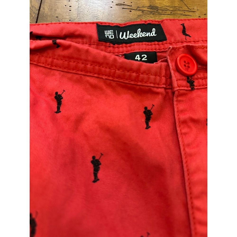 weekend‎ red golf shorts with embroidered golfers 42